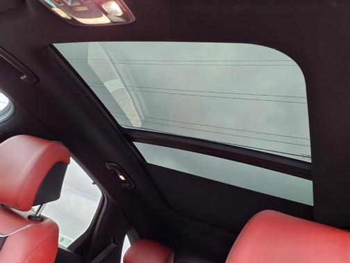 2024 Genesis GV70 2.5T