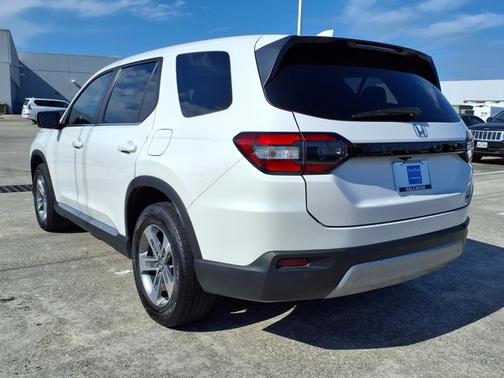 Platinum White Pearl 2024 Honda Pilot EX-L 7 Passenger