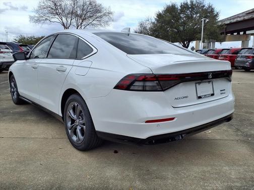 Platinum White Pearl 2026 Honda Accord Hybrid EX-L