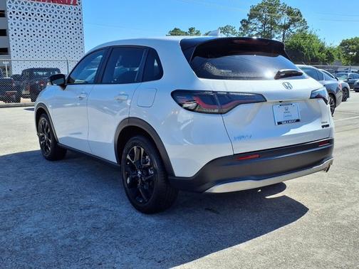 Platinum White Pearl 2025 Honda HR-V Sport