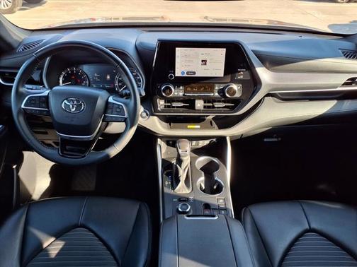 2024 Toyota Highlander XSE