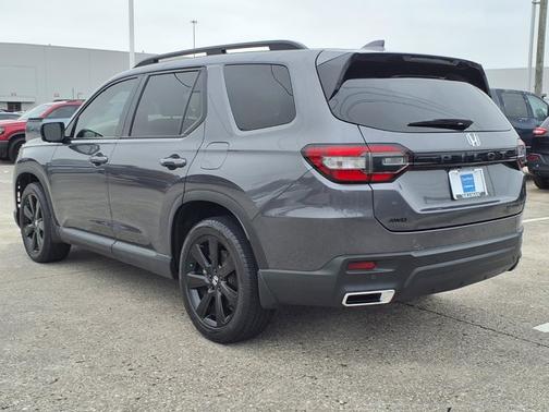 Modern Steel Metallic 2025 Honda Pilot Black Edition