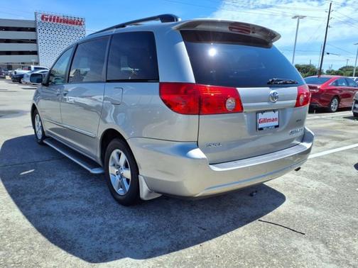 2009 Toyota Sienna XLE