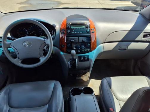 2009 Toyota Sienna XLE