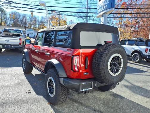 2022 Ford Bronco Badlands
