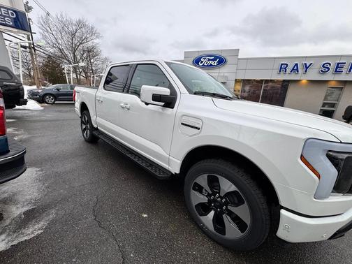 2023 Ford F-150 Lightning Platinum