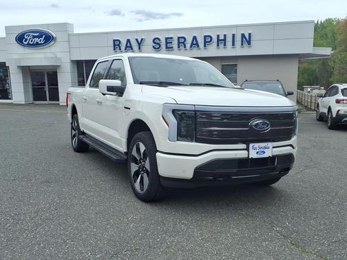 Star White Metallic Tri-Coat 2023 Ford F-150 Lightning Platinum