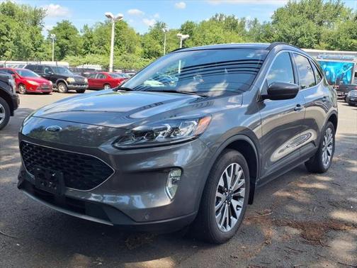 2022 Ford Escape Titanium