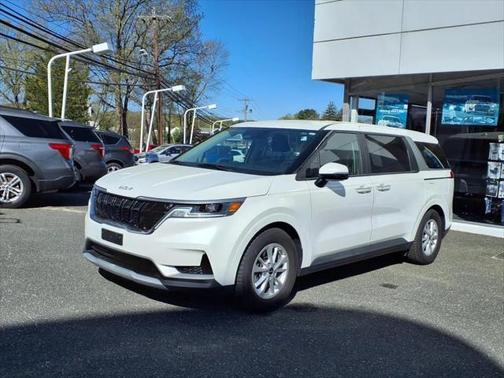 2022 Kia Carnival LX