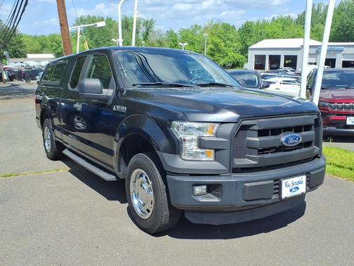 Tuxedo Black Metallic 2015 Ford F-150 XL