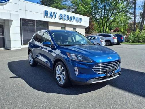 2022 Ford Escape Titanium
