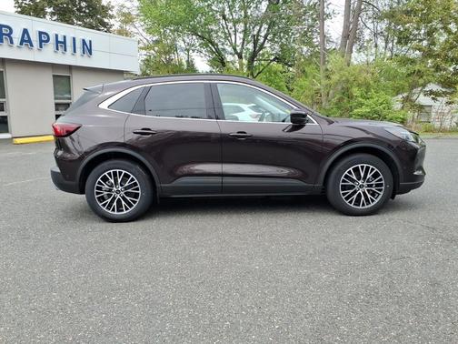 Cinnabar Red Metallic Premium Colorant 2023 Ford Escape PHEV SE
