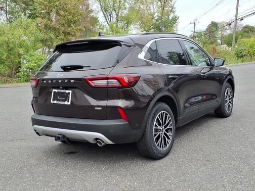 Cinnabar Red Metallic Premium Colorant 2023 Ford Escape PHEV SE