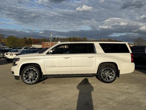 2017 Chevrolet Suburban LT