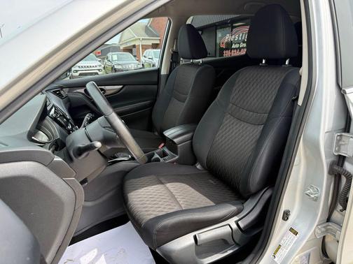 Brilliant Silver Metallic 2019 Nissan Rogue S