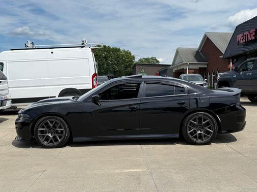 Pitch Black Clearcoat 2019 Dodge Charger R/T Scat Pack