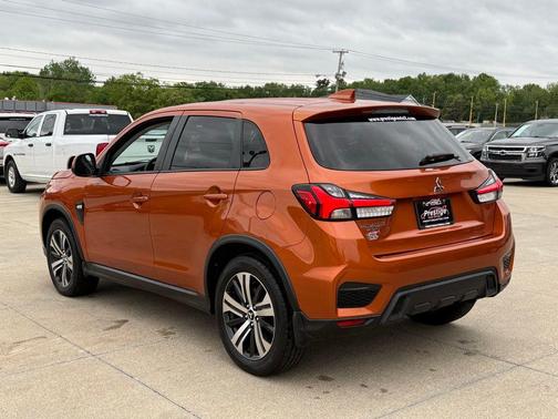 Sunshine Orange Metallic 2020 Mitsubishi Outlander Sport 2.0 ES