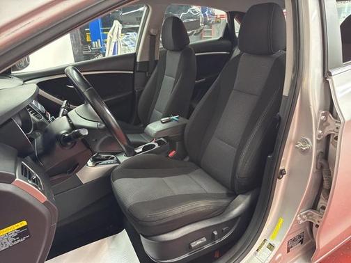 2016 Hyundai Elantra GT Base