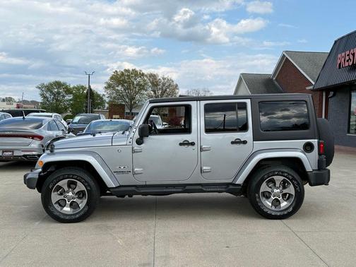 Billet Silver Metallic Clearcoat 2017 Jeep Wrangler Unlimited Sahara