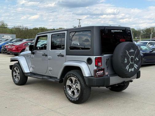 Billet Silver Metallic Clearcoat 2017 Jeep Wrangler Unlimited Sahara