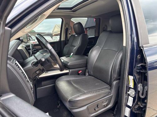 True Blue Pearlcoat 2013 RAM 2500 Laramie