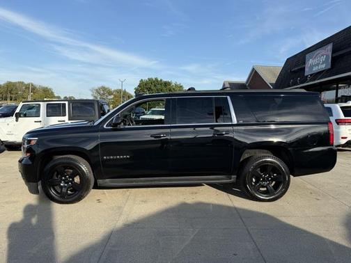 2017 Chevrolet Suburban LT