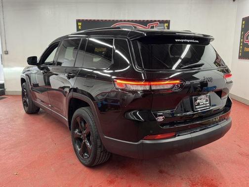 2022 Jeep Grand Cherokee L Altitude