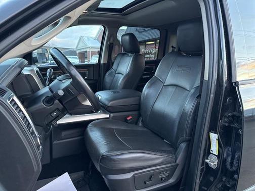 2018 RAM 3500 Laramie Crew Cab 4x4 6'4' Box