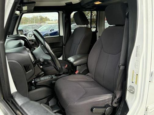 2013 Jeep Wrangler Unlimited Sport