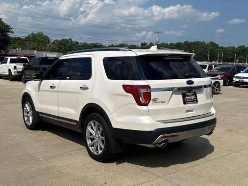 White Platinum Metallic Tri-Coat 2016 Ford Explorer Limited