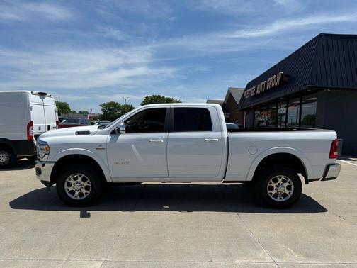Bright White Clearcoat 2021 RAM 3500 Laramie Crew Cab 4x4 6'4' Box