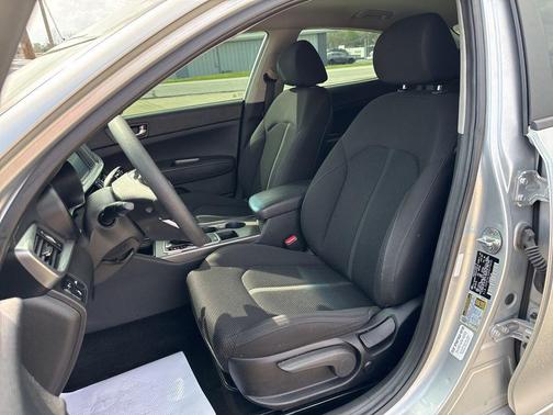 Sparkling Silver 2019 Kia Optima LX