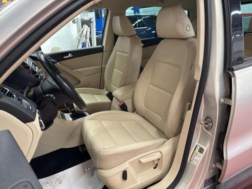 2014 Volkswagen Tiguan Auto SE