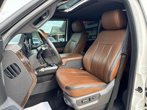 White Platinum Metallic Tri-Coat 2016 Ford F-250 Platinum