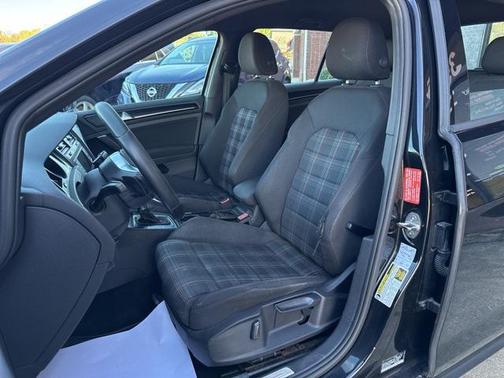 2017 Volkswagen Golf GTI 2.0T S 4-Door