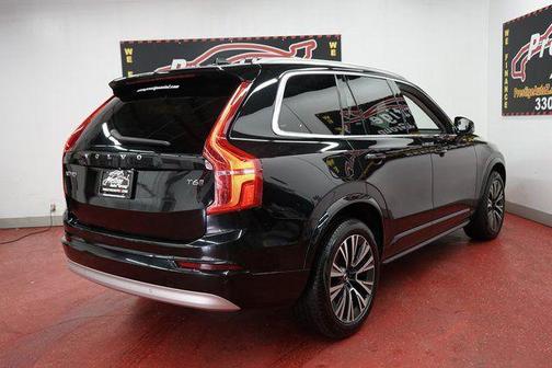 2022 Volvo XC90 T6 Momentum