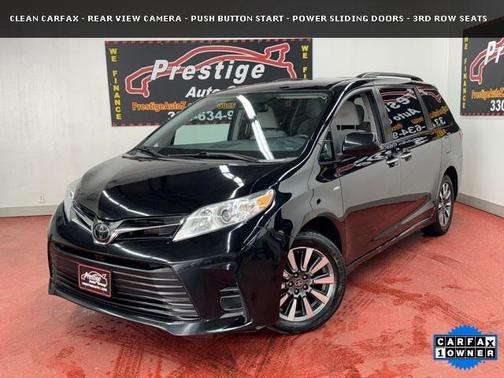 2020 Toyota Sienna LE