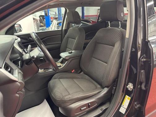 2017 GMC Acadia SLE-2