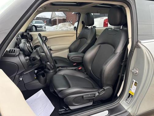 2016 MINI Hardtop Cooper