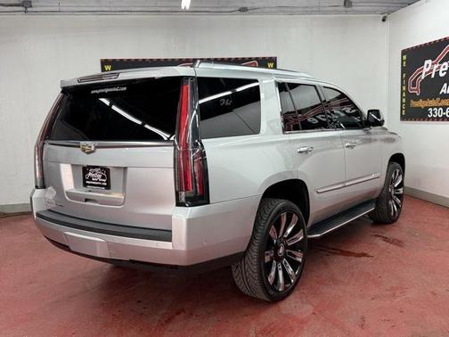 2018 Cadillac Escalade Luxury
