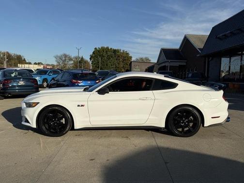 2016 Ford Mustang EcoBoost Premium