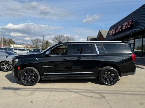 2022 GMC Yukon XL SLT