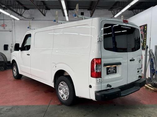 2015 Nissan NV Cargo NV2500 HD SV V6