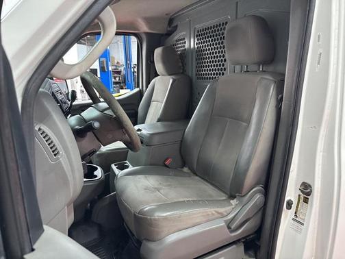 2015 Nissan NV Cargo NV2500 HD SV V6
