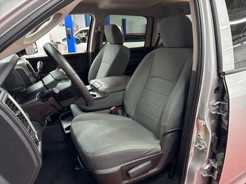 2018 RAM 3500 Tradesman Crew Cab 4x4 6'4' Box