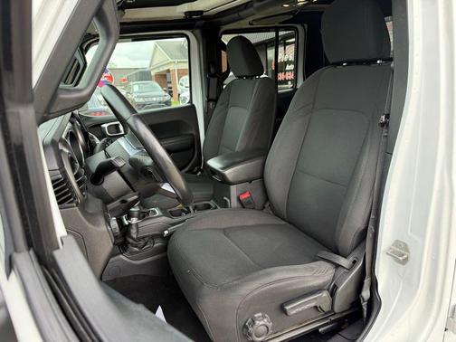 Bright White Clearcoat 2020 Jeep Gladiator Sport S