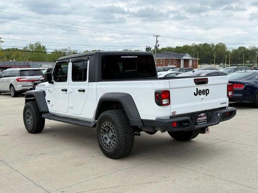 Bright White Clearcoat 2020 Jeep Gladiator Sport S
