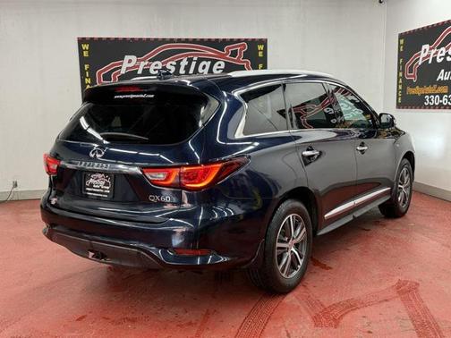 2017 INFINITI QX60 Base