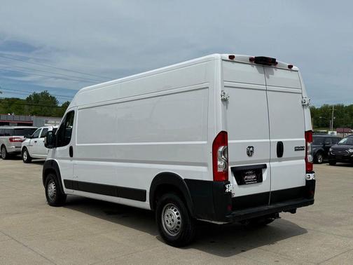 Bright White Clearcoat 2024 RAM ProMaster 2500 Tradesman