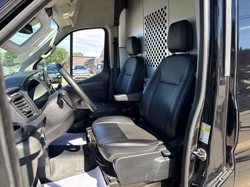 Agate Black Metallic 2022 Ford Transit-250 Base